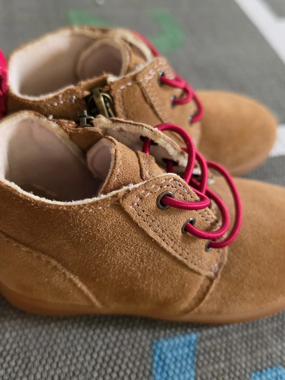 UGG Kids Tan Suede Boots Boy Girl